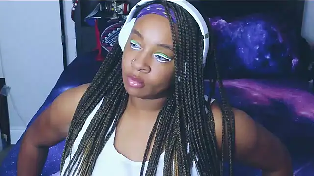 Snapshot of temptressbeauty24 chatting on 03.22.26 temptressbeauty24 online show from 03.22.26