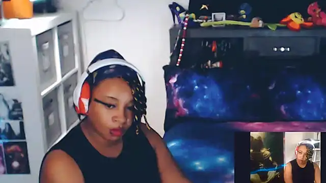 Snapshot of temptressbeauty24 chatting on 03.29.26 temptressbeauty24 online show from 03.29.26