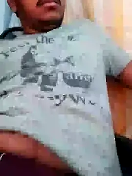 Snapshot of mrshine chatting on 12.27.24 mrshine online show from 12.27.24