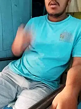 Snapshot of mrshine chatting on 03.07.25 mrshine online show from 03.07.25