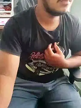 Snapshot of mrshine chatting on 10.10.25 mrshine online show from 10.10.25