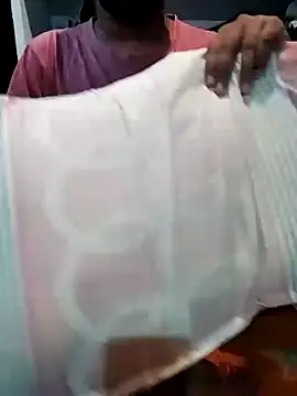 Snapshot of mrshine chatting on 10.12.25 mrshine online show from 10.12.25