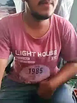 Snapshot of mrshine chatting on 10.18.25 mrshine online show from 10.18.25