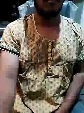 Snapshot of mrshine chatting on 10.24.25 mrshine online show from 10.24.25