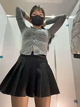 Snapshot of Asia-Lynn chatting on 12.29.24 Asia-Lynn online show from 12.29.24