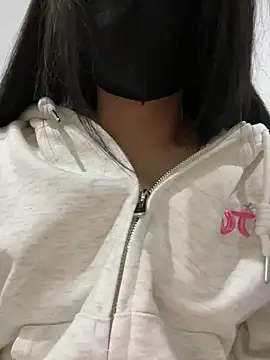 Snapshot of Asia-Lynn chatting on 12.30.24 Asia-Lynn online show from 12.30.24