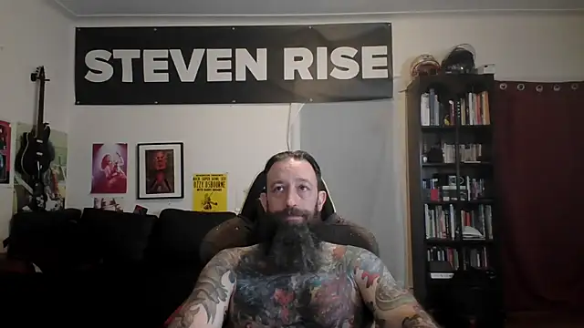 Snapshot of StevenRiseNYC chatting on 05.09.26 StevenRiseNYC online show from 05.09.26