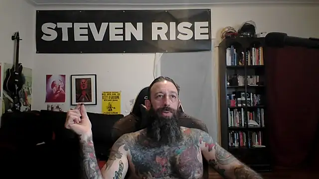 Snapshot of StevenRiseNYC chatting on 05.15.26 StevenRiseNYC online show from 05.15.26