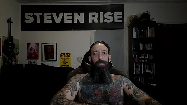 Snapshot of StevenRiseNYC chatting on 05.16.26 StevenRiseNYC online show from 05.16.26