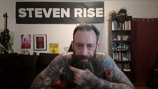 Snapshot of StevenRiseNYC chatting on 05.23.26 StevenRiseNYC online show from 05.23.26