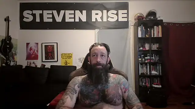 Snapshot of StevenRiseNYC chatting on 05.24.26 StevenRiseNYC online show from 05.24.26