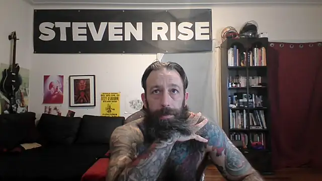 Snapshot of StevenRiseNYC chatting on 05.30.26 StevenRiseNYC online show from 05.30.26