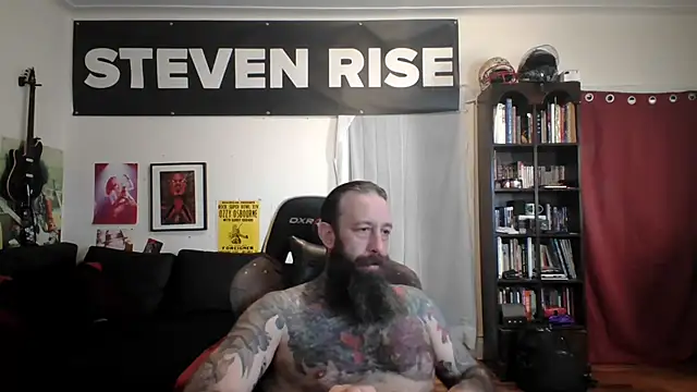 Snapshot of StevenRiseNYC chatting on 05.30.26 StevenRiseNYC online show from 05.30.26