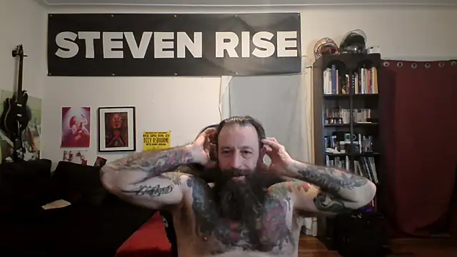 Snapshot of StevenRiseNYC chatting on 05.31.26 StevenRiseNYC online show from 05.31.26