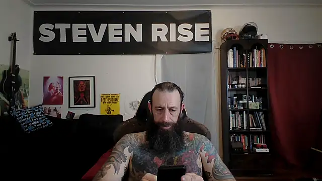 Snapshot of StevenRiseNYC chatting on 06.08.26 StevenRiseNYC online show from 06.08.26