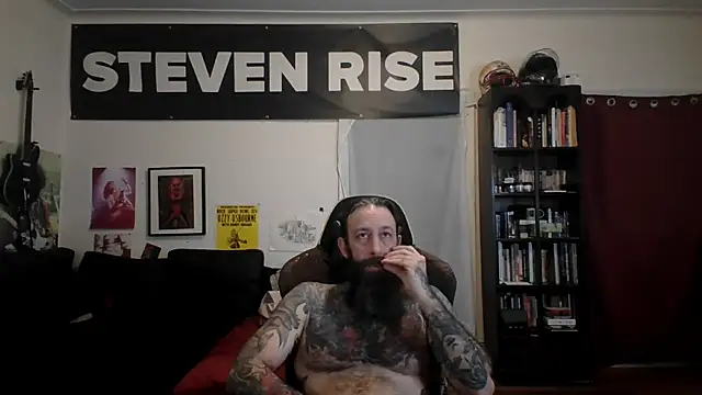 Snapshot of StevenRiseNYC chatting on 06.10.26 StevenRiseNYC online show from 06.10.26