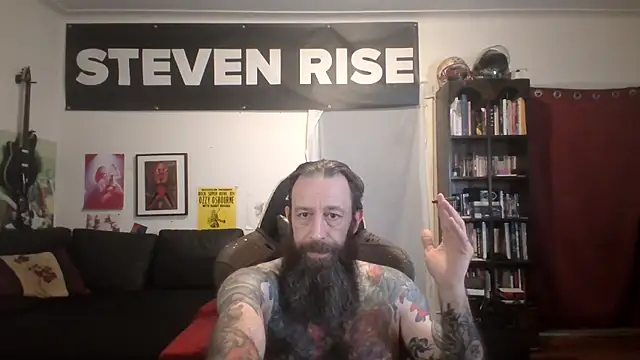 Snapshot of StevenRiseNYC chatting on 06.20.26 StevenRiseNYC online show from 06.20.26