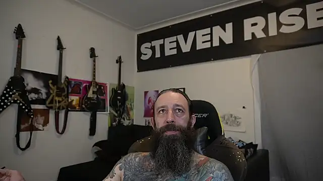 Snapshot of StevenRiseNYC chatting on 07.03.26 StevenRiseNYC online show from 07.03.26