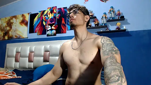 Snapshot of spartan_guy chatting on 03.08.25 spartan guy online show from 03.08.25