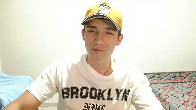Snapshot of ChicoMaloFfF chatting on 05.15.26 ChicoMaloFfF online show from 05.15.26