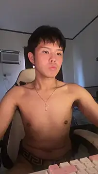 Snapshot of Plaxtique chatting on 12.21.25 Plaxtique online show from 12.21.25