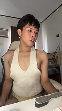 Snapshot of Plaxtique chatting on 12.22.25 Plaxtique online show from 12.22.25