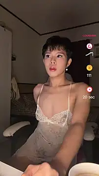 Snapshot of Plaxtique chatting on 01.10.26 Plaxtique online show from 01.10.26