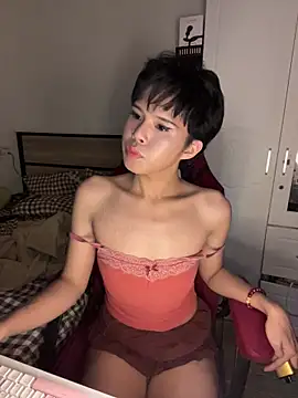 Snapshot of Plaxtique chatting on 02.05.26 Plaxtique online show from 02.05.26