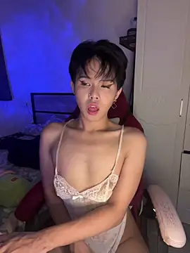 Snapshot of Plaxtique chatting on 04.01.26 Plaxtique online show from 04.01.26