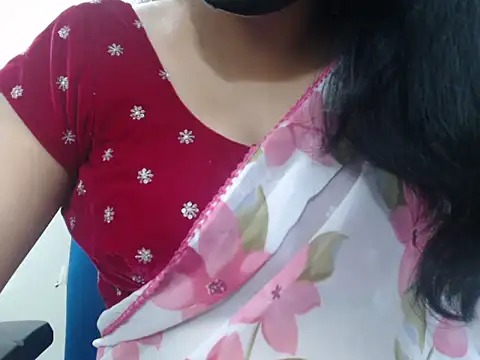 Snapshot of Lovely_Siri_23 chatting on 01.17.26 Lovely Siri 23 online show from 01.17.26