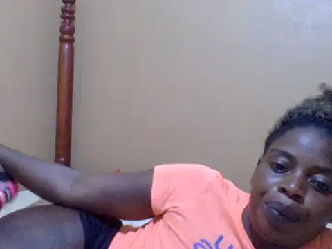 Snapshot of sweetbabra1 chatting on 03.21.25 sweetbabra1 online show from 03.21.25