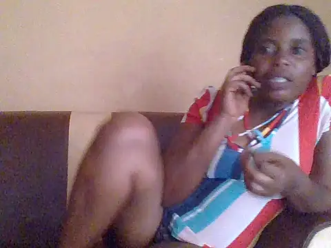 Snapshot of sweetbabra1 chatting on 10.13.25 sweetbabra1 online show from 10.13.25