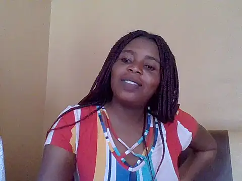 Snapshot of sweetbabra1 chatting on 11.13.25 sweetbabra1 online show from 11.13.25