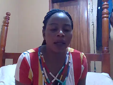 Snapshot of sweetbabra1 chatting on 12.15.25 sweetbabra1 online show from 12.15.25