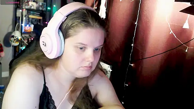 Snapshot of so_cute777 chatting on 11.04.25 so cute777 online show from 11.04.25