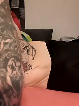 Snapshot of PIercingBoy38 chatting on 01.20.25 PIercingBoy38 online show from 01.20.25