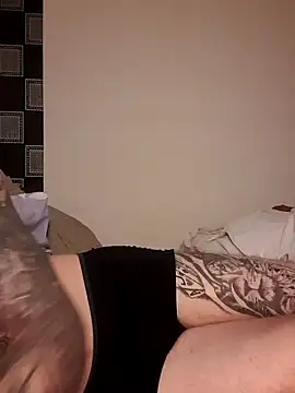 Snapshot of PIercingBoy38 chatting on 01.22.25 PIercingBoy38 online show from 01.22.25