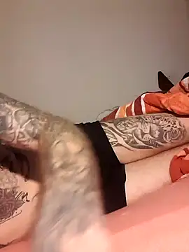 Snapshot of PIercingBoy38 chatting on 01.22.25 PIercingBoy38 online show from 01.22.25