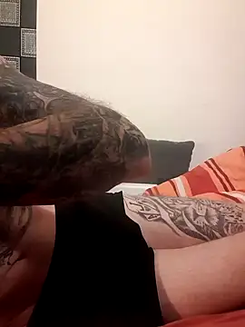 Snapshot of PIercingBoy38 chatting on 01.25.25 PIercingBoy38 online show from 01.25.25