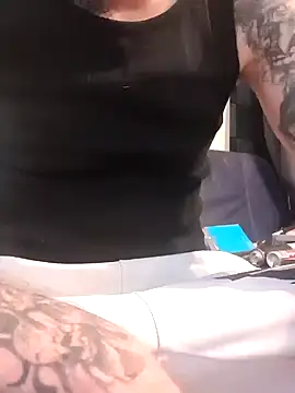 Snapshot of PIercingBoy38 chatting on 02.02.25 PIercingBoy38 online show from 02.02.25