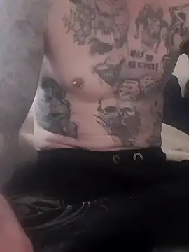 Snapshot of PIercingBoy38 chatting on 02.03.25 PIercingBoy38 online show from 02.03.25