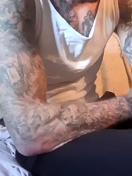 Snapshot of PIercingBoy38 chatting on 02.06.25 PIercingBoy38 online show from 02.06.25