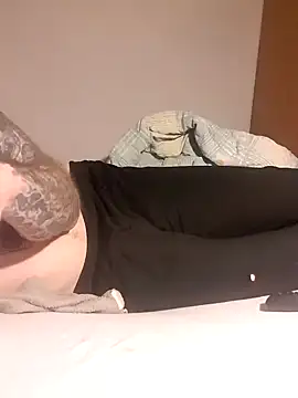 Snapshot of PIercingBoy38 chatting on 02.07.25 PIercingBoy38 online show from 02.07.25