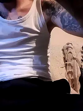 Snapshot of PIercingBoy38 chatting on 02.14.25 PIercingBoy38 online show from 02.14.25