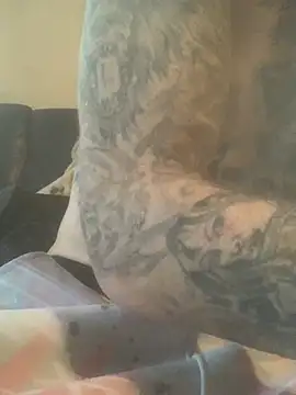 Snapshot of PIercingBoy38 chatting on 02.27.25 PIercingBoy38 online show from 02.27.25