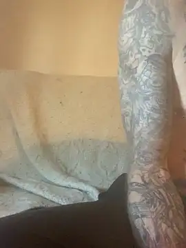 Snapshot of PIercingBoy38 chatting on 03.04.25 PIercingBoy38 online show from 03.04.25