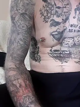 Snapshot of PIercingBoy38 chatting on 03.07.25 PIercingBoy38 online show from 03.07.25