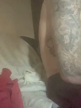 Snapshot of PIercingBoy38 chatting on 03.10.25 PIercingBoy38 online show from 03.10.25