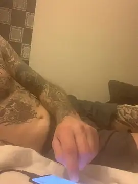 Snapshot of PIercingBoy38 chatting on 03.11.25 PIercingBoy38 online show from 03.11.25