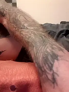 Snapshot of PIercingBoy38 chatting on 03.11.25 PIercingBoy38 online show from 03.11.25